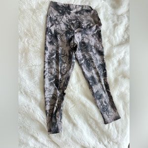Evolution and Creation Women’s Size Medium Leggings